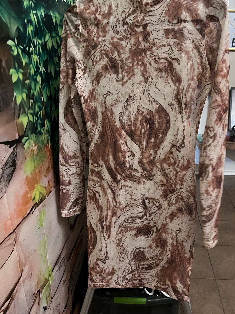 SHEIN Brown & Cream Marble-Print Long Sleeve Bodycon Dress - Picture 3 of 3